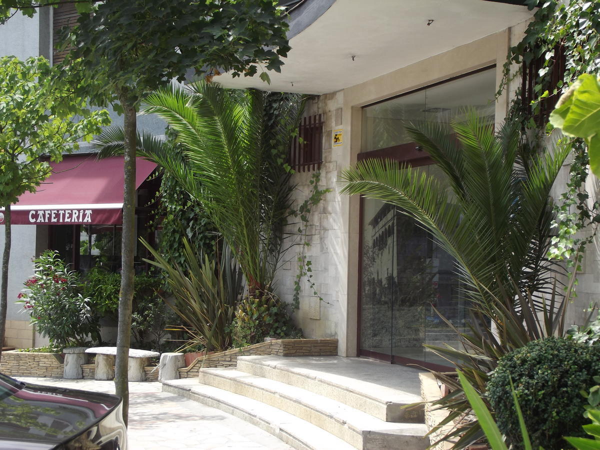 Hotel San Blas Abadiano Celayeta Exterior photo